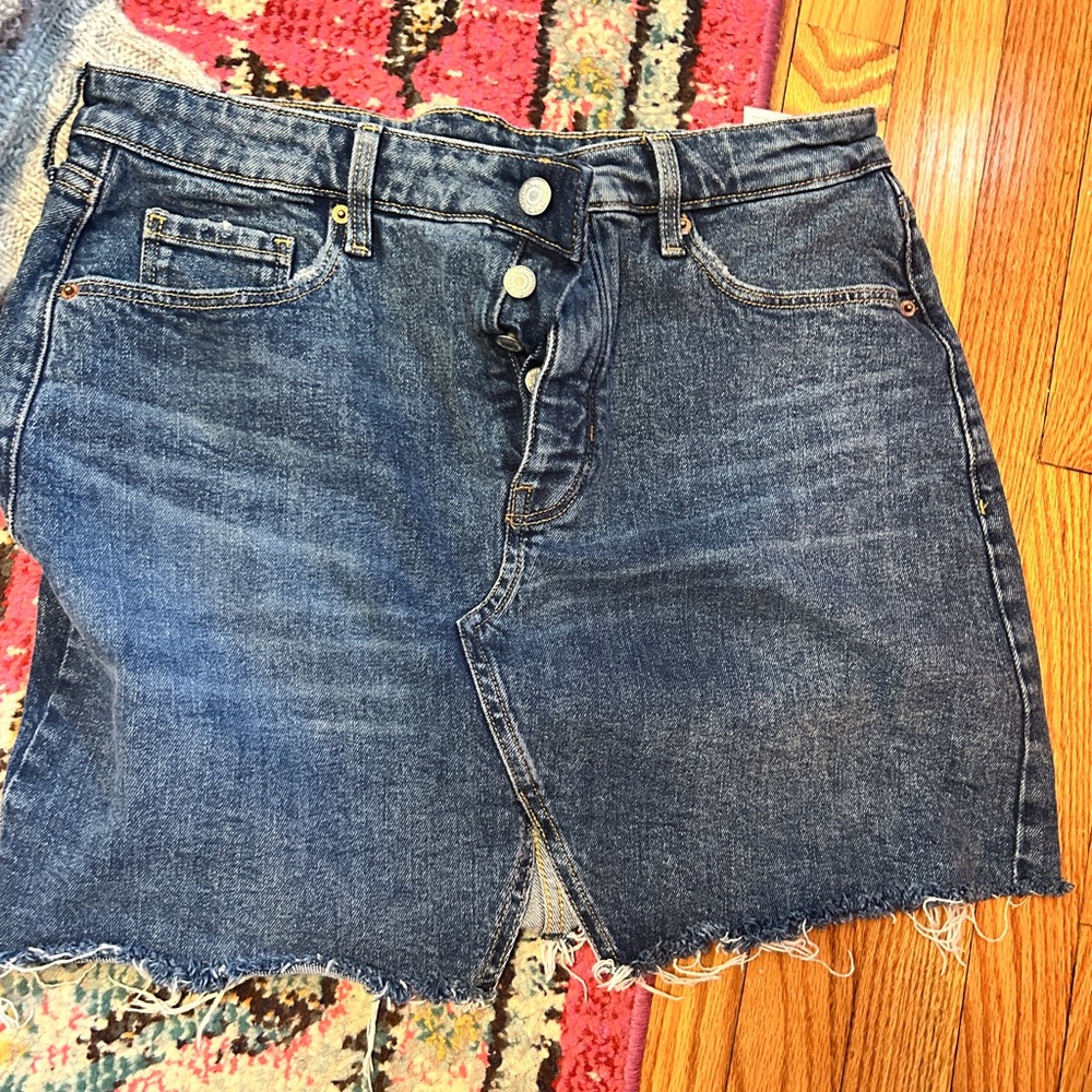 Old Navy High-Rise Denim skirt